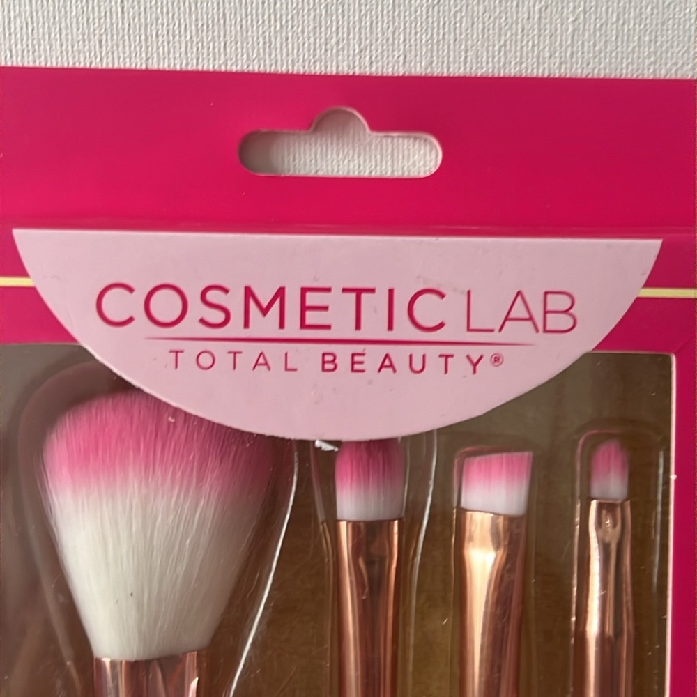 Barbie The Movie Makeup Brush Set Mexico Exclusive - Picture 4 of 7